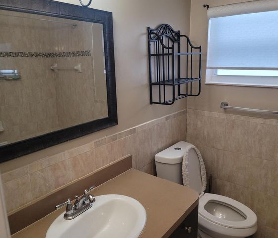 7613 NW 68th Terrace, Tamarac, FL 33321