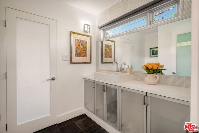 2388 Kimridge Road, Beverly Hills, CA 90210