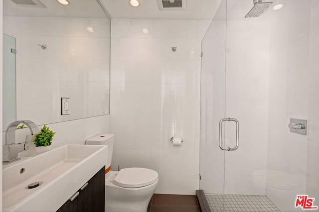 2388 Kimridge Road, Beverly Hills, CA 90210