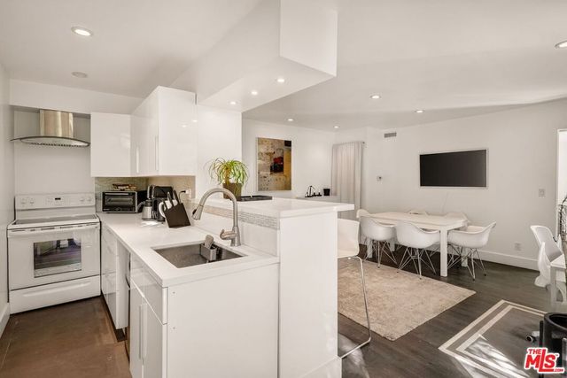 2388 Kimridge Road, Beverly Hills, CA 90210