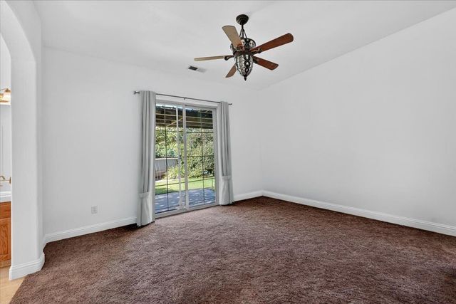 5840 E Erin Avenue, Fresno, CA 93727
