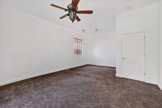5840 E Erin Avenue, Fresno, CA 93727