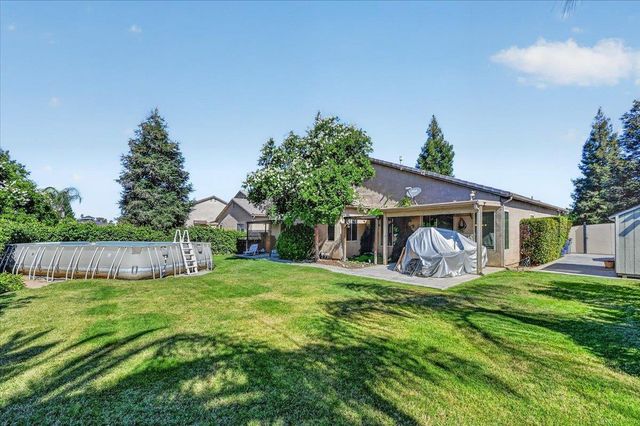 5840 E Erin Avenue, Fresno, CA 93727