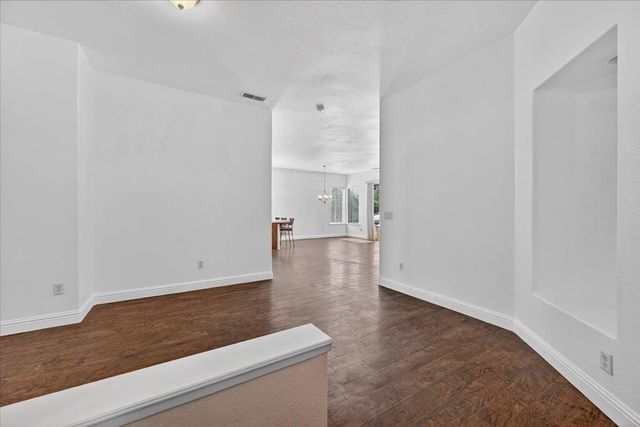 5840 E Erin Avenue, Fresno, CA 93727