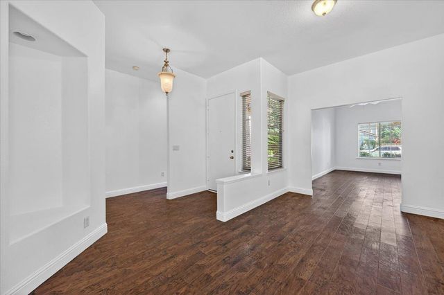 5840 E Erin Avenue, Fresno, CA 93727