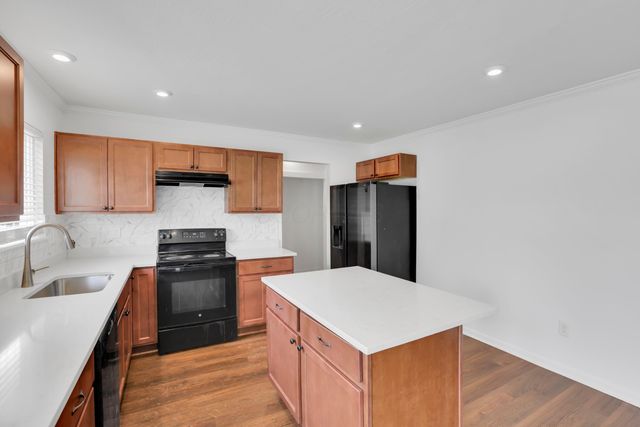 6140 Barclay Court, Canal Winchester, OH 43110