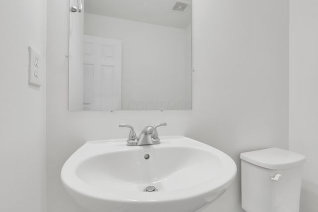 6140 Barclay Court, Canal Winchester, OH 43110