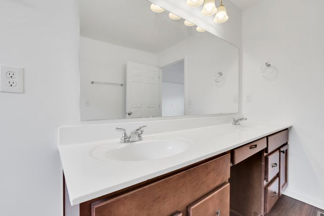 6140 Barclay Court, Canal Winchester, OH 43110