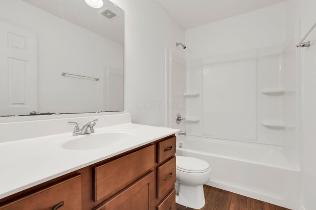 6140 Barclay Court, Canal Winchester, OH 43110