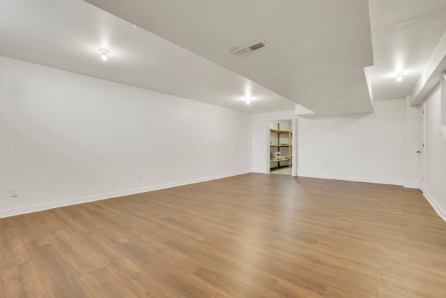 6140 Barclay Court, Canal Winchester, OH 43110