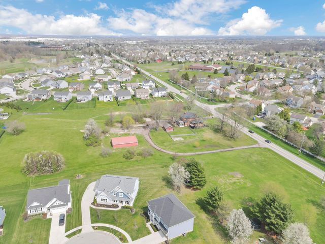 6140 Barclay Court, Canal Winchester, OH 43110