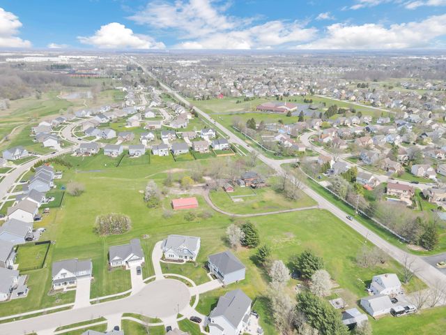 6140 Barclay Court, Canal Winchester, OH 43110