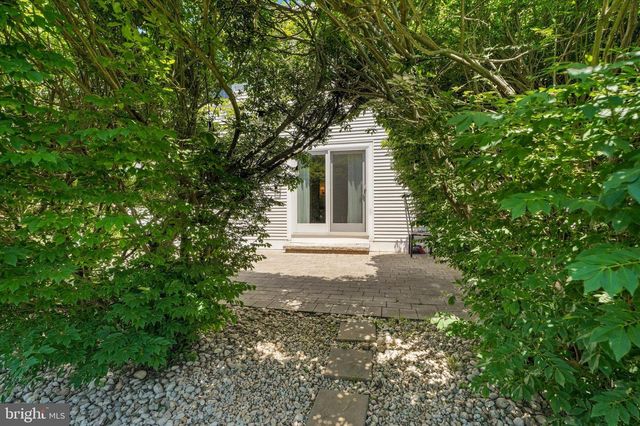 6 TRELLIS WAY, Robbinsville, NJ 08691