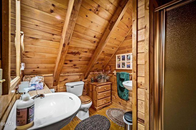 3049 Brothers Way, Sevierville, TN 37862