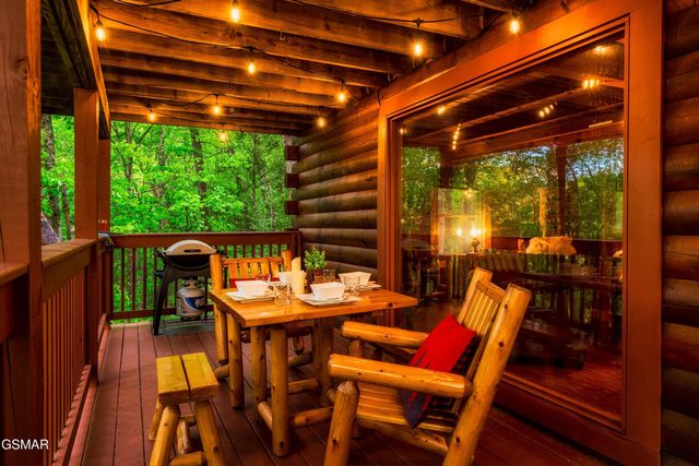 3049 Brothers Way, Sevierville, TN 37862