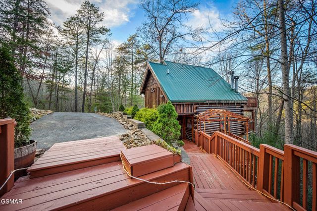 3049 Brothers Way, Sevierville, TN 37862