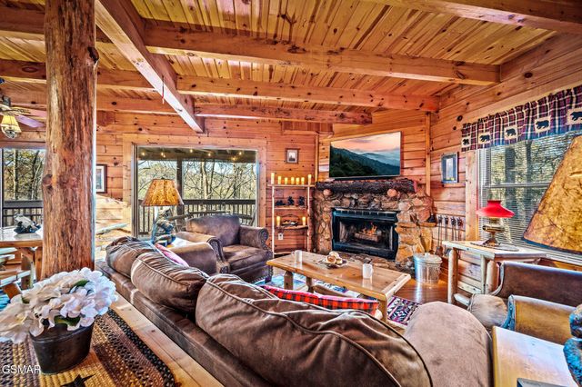 3049 Brothers Way, Sevierville, TN 37862
