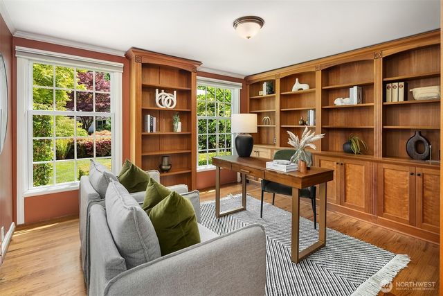 8914 SE 56th Street, Mercer Island, WA 98040