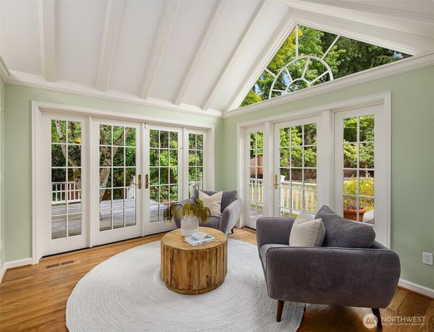 8914 SE 56th Street, Mercer Island, WA 98040