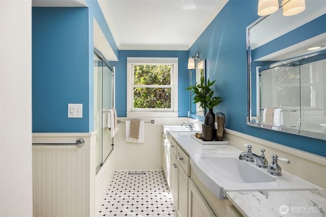 8914 SE 56th Street, Mercer Island, WA 98040
