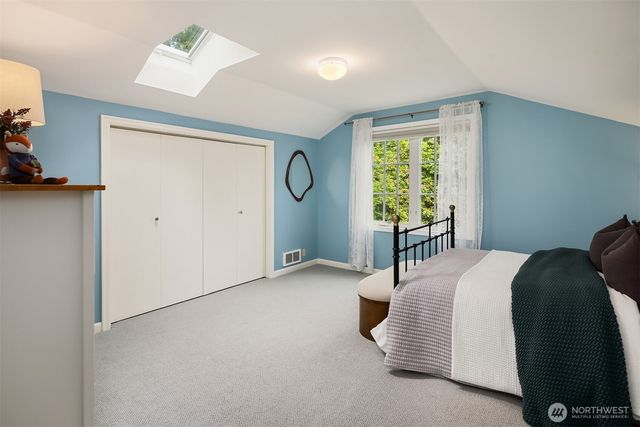 8914 SE 56th Street, Mercer Island, WA 98040