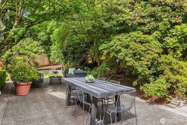 8914 SE 56th Street, Mercer Island, WA 98040