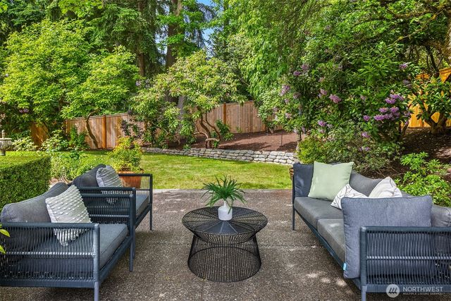 8914 SE 56th Street, Mercer Island, WA 98040