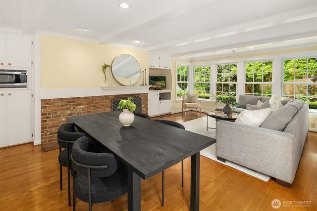 8914 SE 56th Street, Mercer Island, WA 98040