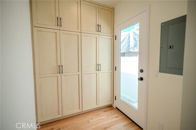 1141 N Lima Street, Burbank, CA 91505