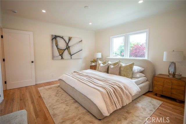 1141 N Lima Street, Burbank, CA 91505