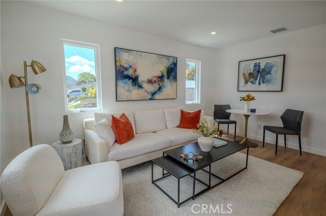 1141 N Lima Street, Burbank, CA 91505