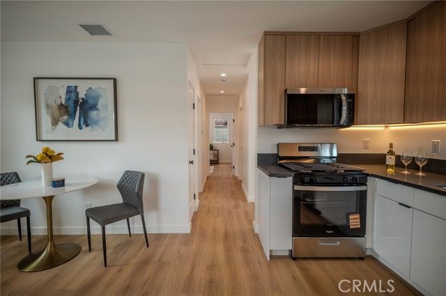 1141 N Lima Street, Burbank, CA 91505