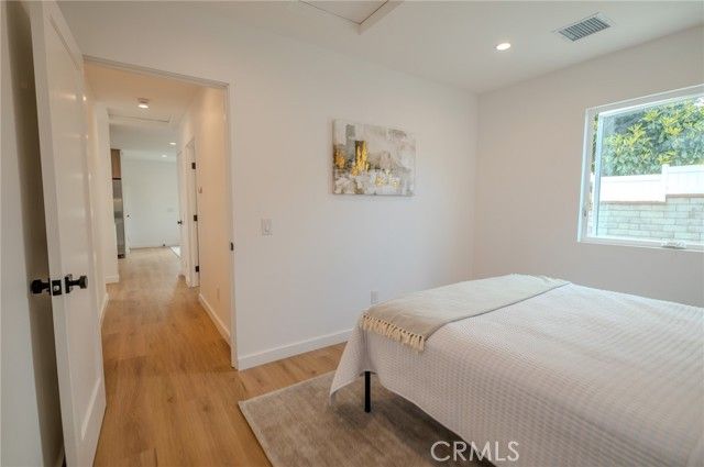 1141 N Lima Street, Burbank, CA 91505