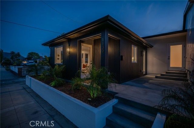 1141 N Lima Street, Burbank, CA 91505