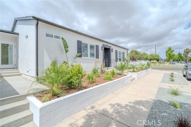 1141 N Lima Street, Burbank, CA 91505