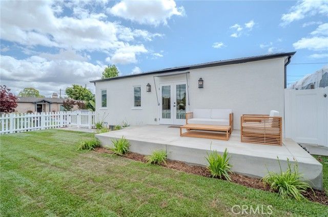 1141 N Lima Street, Burbank, CA 91505