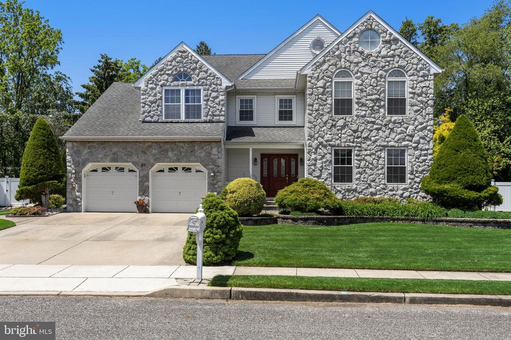 97 JENNIFER LN, BURLINGTON, NJ 08016 — exterior