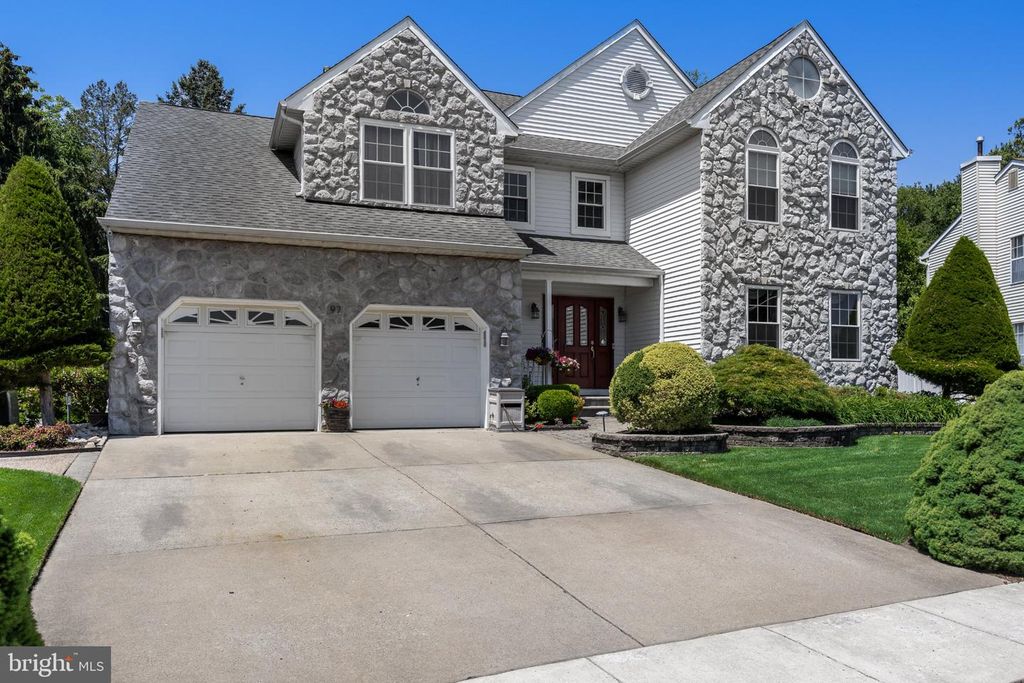 97 JENNIFER LN, BURLINGTON, NJ 08016 — photo 2