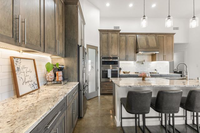 1713 17th Avenue SE, Rio Rancho, NM 87124