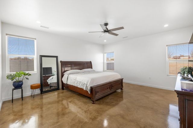 1713 17th Avenue SE, Rio Rancho, NM 87124