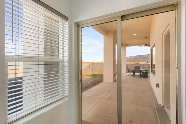 1713 17th Avenue SE, Rio Rancho, NM 87124