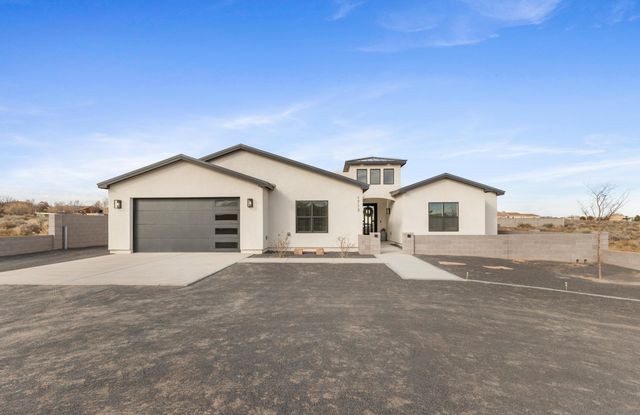 1713 17th Avenue SE, Rio Rancho, NM 87124