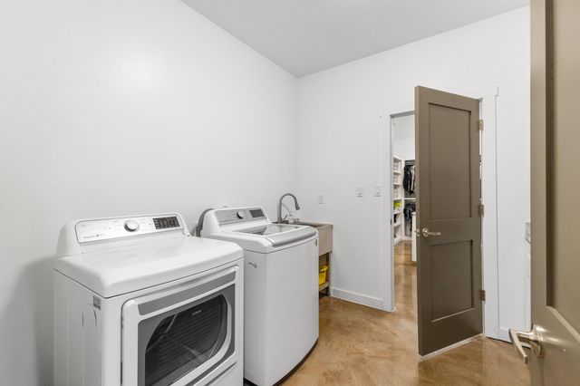 1713 17th Avenue SE, Rio Rancho, NM 87124