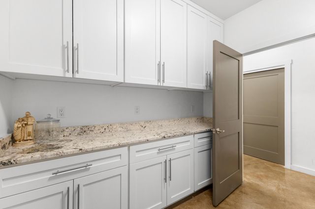 1713 17th Avenue SE, Rio Rancho, NM 87124