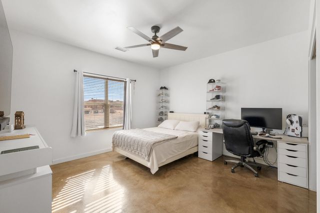 1713 17th Avenue SE, Rio Rancho, NM 87124