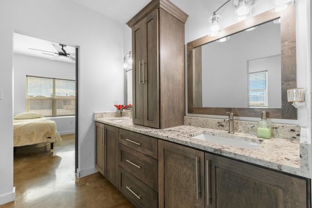 1713 17th Avenue SE, Rio Rancho, NM 87124