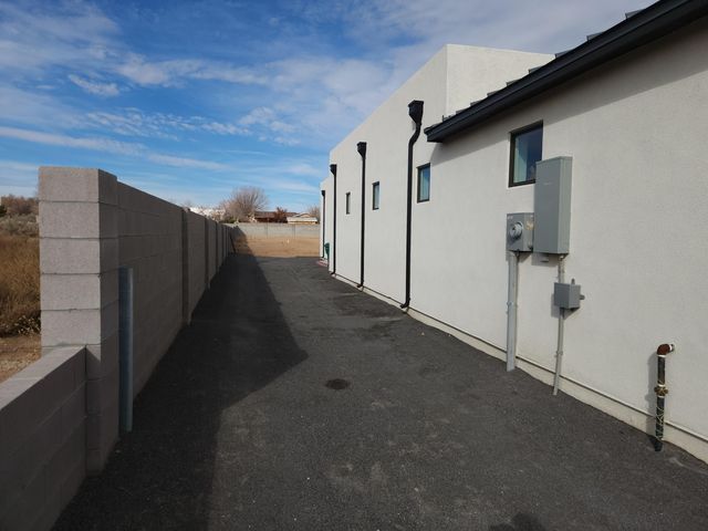 1713 17th Avenue SE, Rio Rancho, NM 87124