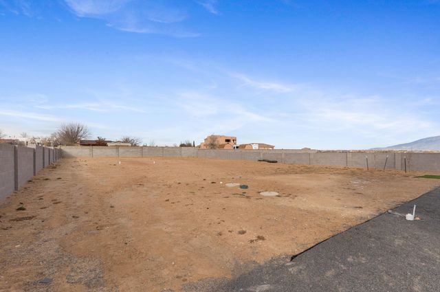 1713 17th Avenue SE, Rio Rancho, NM 87124