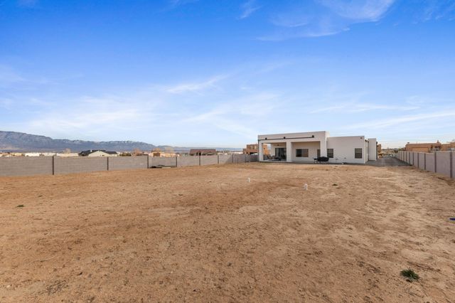 1713 17th Avenue SE, Rio Rancho, NM 87124