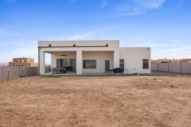 1713 17th Avenue SE, Rio Rancho, NM 87124